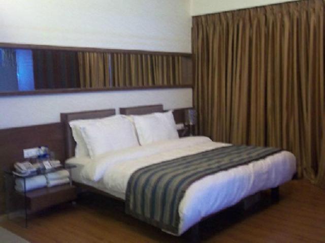 Lords Resort Khanvel Room photo